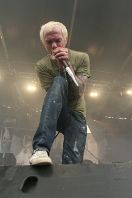 http://www.vs-webzine.com/hell2007/http://www.vs-webzine.com/hell2007/HELLFEST-SLAYER1.jpg (102502 octets)